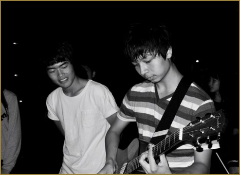 大学名：University of Hawaii Maui Community
出身地：埼玉県
ニックネーム：るい
趣味・特技：趣味は、映画鑑賞と音楽を聴く側と弾く側になる事です！特技は、３カ国語を喋れる事とスポーツをする事です！


入社に向けて一言！：No Delivery No Life!
The future is on our hands!
次世代を担う社会人として頑張って行きたいです！